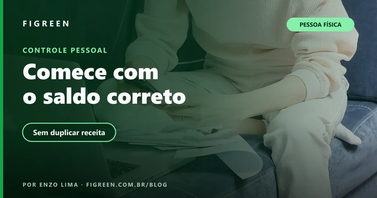 Pessoa confere papéis e celular em casa, com a identidade verde da Figreen.